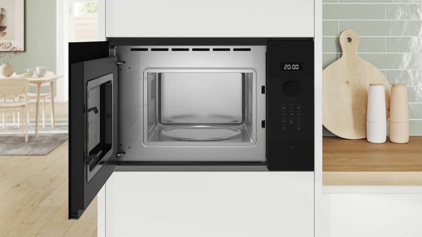 Встраиваемая микроволновая печь Bosch BFL524MB2 фото