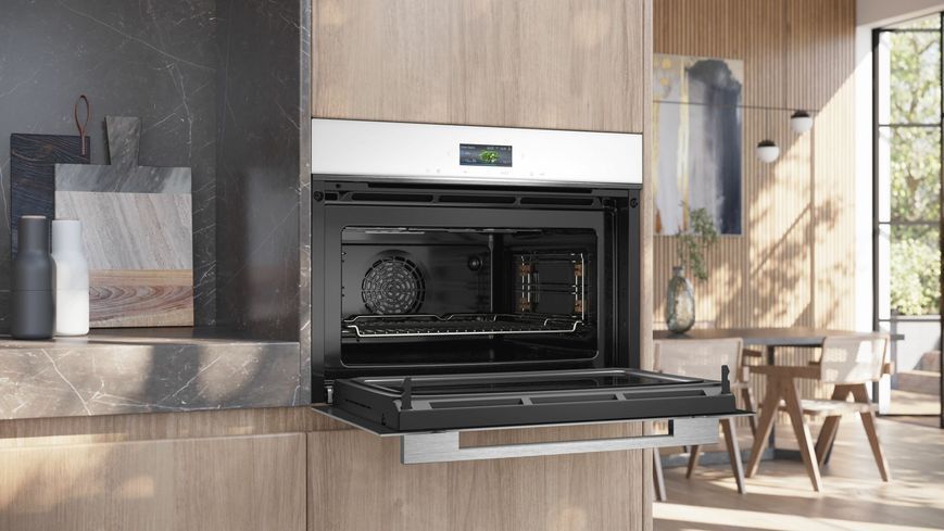 Компактный духовой шкаф Siemens CM724G1W1 фото